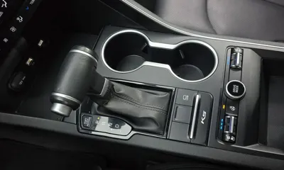 Kia K5 2022, 109055 км, за 10093.11 USD - фото 9