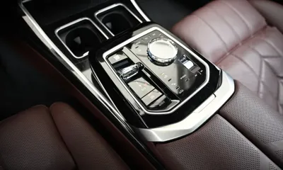 BMW 7-Series 2025, 18550 км, за 72214.6 USD - фото 9