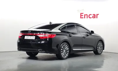 Hyundai Grandeur 2014, 199288 км, за 6600.59 USD