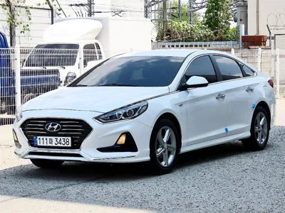 Hyundai Sonata 2018, 133990 км, за 6236.05 USD