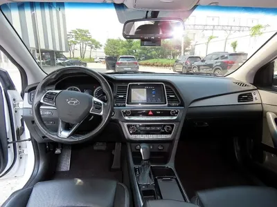 Hyundai Sonata 2018, 133990 км, за 6186.1 USD - фото 7