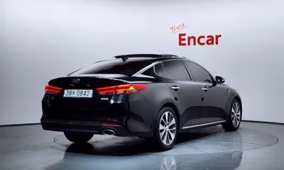 Kia K5 2016, 101422 км, за 5417.9 USD