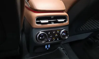 Genesis GV70 2021, 59380 км, за 28244.87 USD - фото 18