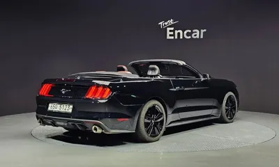 Ford Mustang 2017, 85054 км, за 14900.65 USD