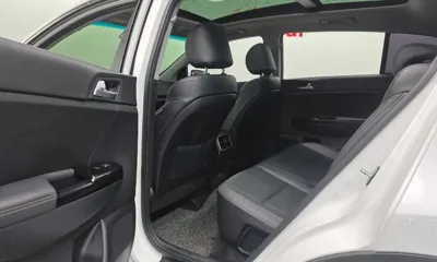 Kia Sportage 2017, 88127 км, за 9446.07 USD - фото 17