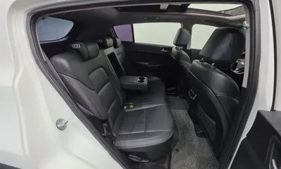 Kia Sportage 2017, 88127 км, за 9446.07 USD - фото 19