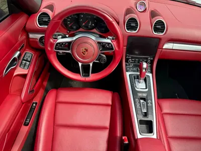 Porsche 718 2016, 100000 км, за 35019.92 USD
