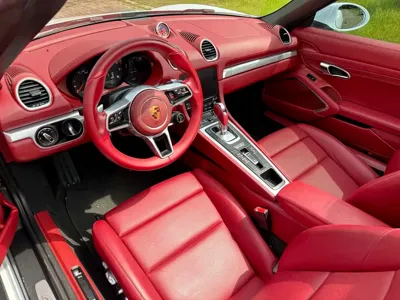 Porsche 718 2016, 100000 км, за 35019.92 USD