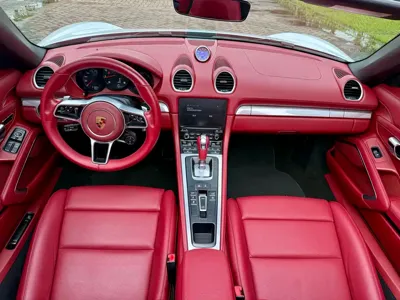 Porsche 718 2016, 100000 км, за 35119.08 USD - фото 6