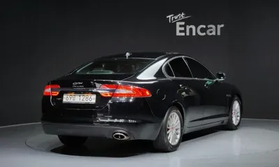 Jaguar XF 2015, 83552 км, за 4926.43 USD