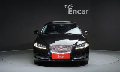 Jaguar XF 2015, 83552 км, за 4926.43 USD