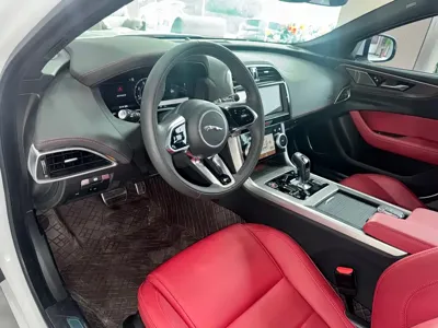 Jaguar XEL 2024, 14000 км, за 21011.95 USD - фото 8