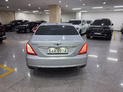 Genesis EQ900 2016, 197006 км, за 7680.19 USD