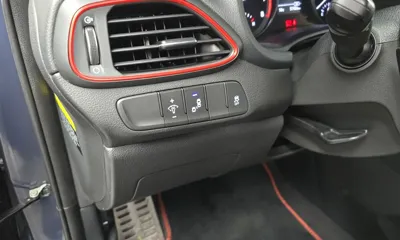 Hyundai i30 2018, 57486 км, за 8857.75 USD - фото 17