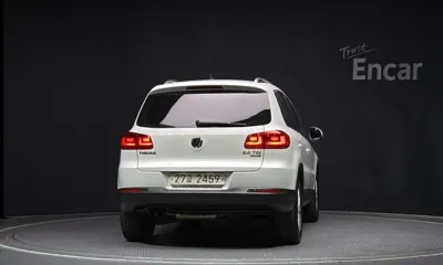 Volkswagen Tiguan 2014, 112846 км, за 4012.17 USD