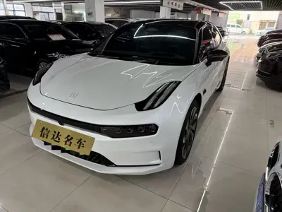 Zeekr 001
