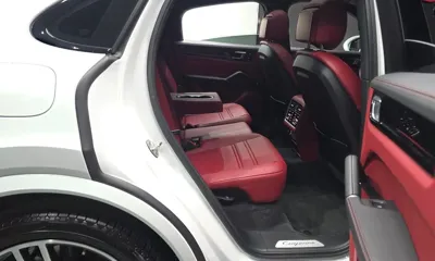 Porsche Cayenne 2023, 34260 км, за 65981.9 USD - фото 11