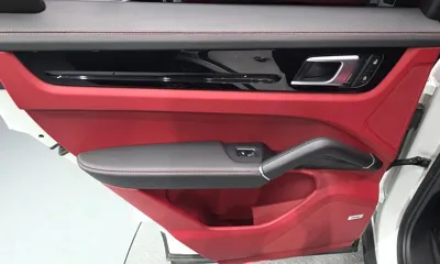 Porsche Cayenne 2023, 34260 км, за 65981.9 USD - фото 25