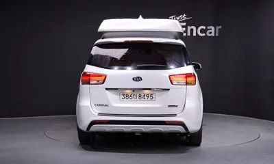Kia Canival 2017, 187761 км, за 7817.59 USD