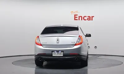 Lincoln MKS 2014, 126678 км, за 2990.31 USD - фото 4