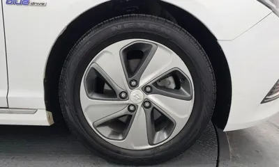 Hyundai Sonata 2015, 145793 км, за 6078.62 USD