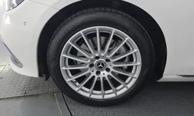 Mercedes-Benz E-Class 2023, 14055 км, за 30327.05 USD