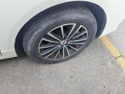 Roewe ei5 2019, 116800 км, за 5885.7 USD - фото 6