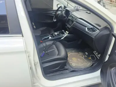 Roewe ei5 2019, 116800 км, за 5885.7 USD - фото 8
