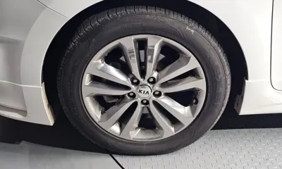 Kia Canival 2017, 118478 км, за 9852.86 USD