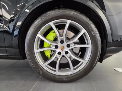 Porsche Cayenne 2024, 6446 км, за 90586.85 USD