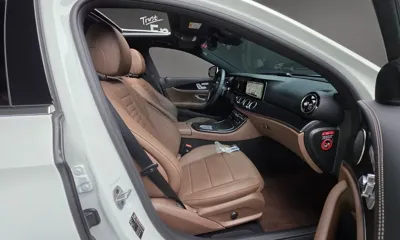 Mercedes-Benz E-Class 2023, 22135 км, за 28990.24 USD - фото 10