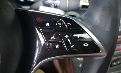 Mercedes-Benz E-Class 2023, 22135 км, за 28990.24 USD - фото 19