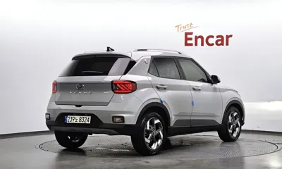 Hyundai Venue 2022, 67383 км, за 10271.07 USD