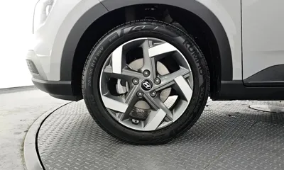 Hyundai Venue 2022, 67383 км, за 10271.07 USD