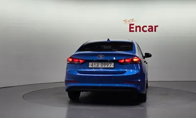 Hyundai Avante 2016, 126409 км, за 3941.14 USD