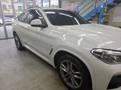 BMW X4 2020, 61472 км, за 23727.48 USD