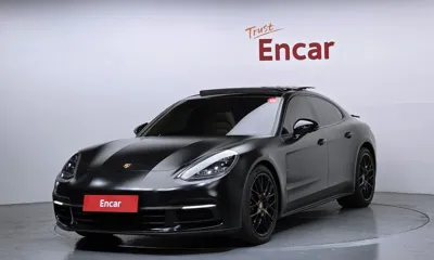 Porsche Panamera · 2018 год
