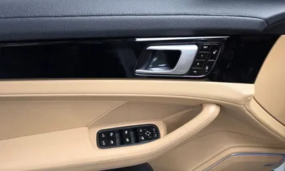 Porsche Panamera 2018, 107516 км, за 38762.74 USD - фото 18