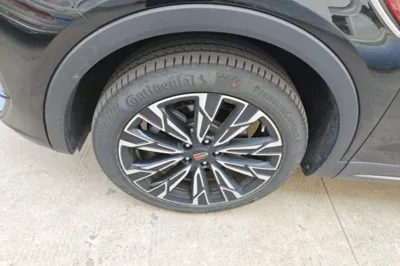 Hongqi HS5 2023, 4100 км, за 20142 USD - фото 10