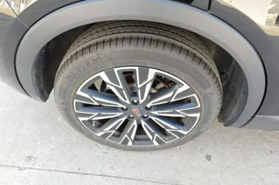 Hongqi HS5 2023, 4100 км, за 20142 USD - фото 11