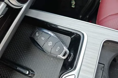 Hongqi HS5 2023, 4100 км, за 20142 USD - фото 29