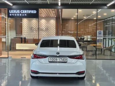 Lexus ES 2023, 39821 км, за 31836.68 USD