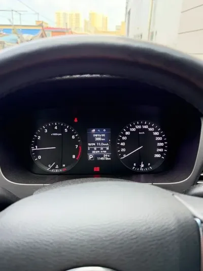 Hyundai Sonata 2015, 114962 км, за 5202.84 USD