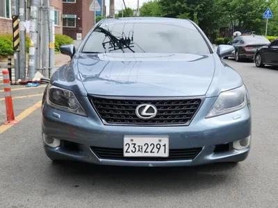 Lexus LS 2010, 193007 км, за 3835.4 USD