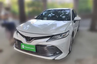 Toyota Camry · 2019 год