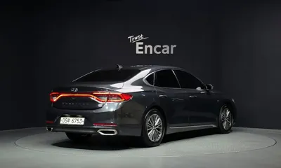 Hyundai Grandeur 2018, 167257 км, за 8385.88 USD
