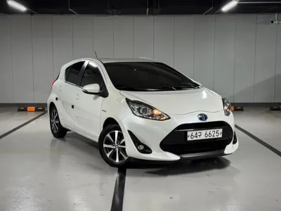 Toyota Prius · 2019 год