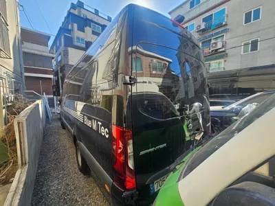 Mercedes-Benz Sprinter 2023, 40000 км, за 55295.39 USD