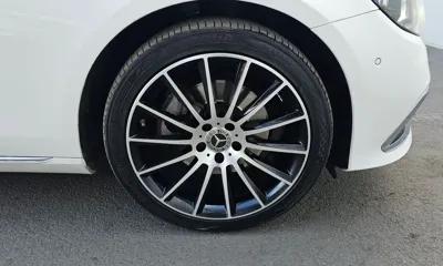 Mercedes-Benz E-Class 2021, 85964 км, за 24380.57 USD