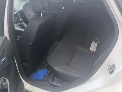 Ford Focus 2018, 48200 км, за 3688.98 USD - фото 11